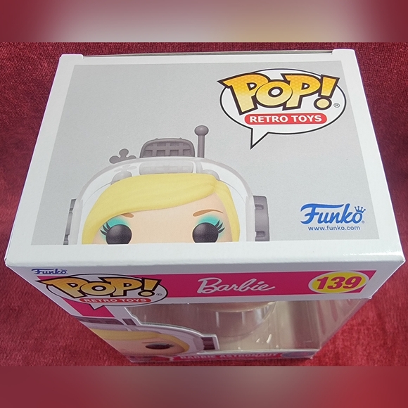 Barbie astronaut funko # 139 (nib) With pop protector - Picture 4 of 7